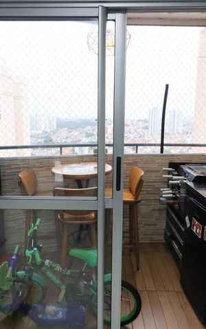 Apartamento à venda com 74m², 2 quartos e 1 vagaVaranda