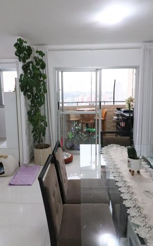 Apartamento à venda com 74m², 2 quartos e 1 vagaSala