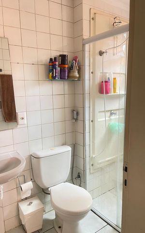 Apartamento à venda com 70m², 3 quartos e 1 vaga Apartamento à venda com 70m², 3 quartos e 1 vagaBanheiro