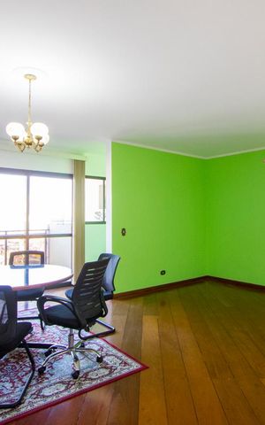 Apartamento à venda com 140m², 3 quartos e 2 vagas Apartamento à venda com 140m², 3 quartos e 2 vagasSala