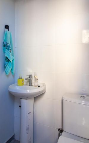 Apartamento à venda com 180m², 2 quartos e sem vaga Apartamento à venda com 180m², 2 quartos e sem vagaBanheiro de serviço