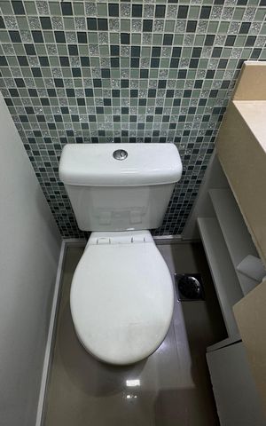 Casa de condomínio à venda com 260m², 4 quartos e 4 vagas Casa de condomínio à venda com 260m², 4 quartos e 4 vagasLavabo