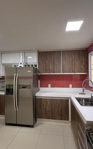 Casa de condomínio à venda com 260m², 4 quartos e 4 vagas Casa de condomínio à venda com 260m², 4 quartos e 4 vagasCozinha