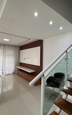 Casa de condomínio à venda com 260m², 4 quartos e 4 vagas Casa de condomínio à venda com 260m², 4 quartos e 4 vagasSala