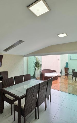 Casa de condomínio à venda com 260m², 4 quartos e 4 vagas Casa de condomínio à venda com 260m², 4 quartos e 4 vagasÁrea Gourmet