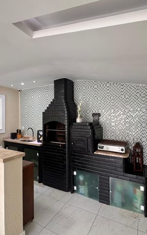 Casa de condomínio à venda com 260m², 4 quartos e 4 vagas Casa de condomínio à venda com 260m², 4 quartos e 4 vagasÁrea Gourmet