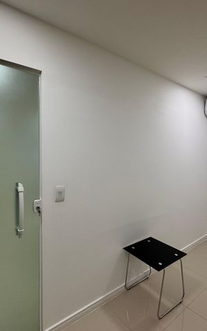 Casa de condomínio à venda com 260m², 4 quartos e 4 vagas Casa de condomínio à venda com 260m², 4 quartos e 4 vagasSalão