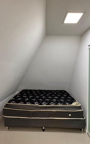 Casa de condomínio à venda com 260m², 4 quartos e 4 vagas Casa de condomínio à venda com 260m², 4 quartos e 4 vagasSalão