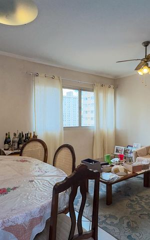 Apartamento à venda com 92m², 2 quartos e 1 vaga Apartamento à venda com 92m², 2 quartos e 1 vagaSala