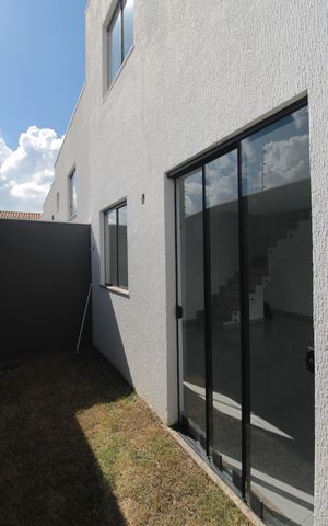 Casa à venda com 163m², 3 quartos e 2 vagasQuintal