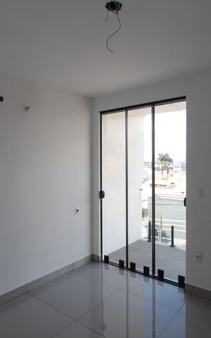 Casa à venda com 163m², 3 quartos e 2 vagasSuite