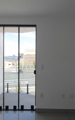 Casa à venda com 163m², 3 quartos e 2 vagasSuite