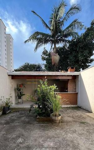 Casa à venda com 180m², 3 quartos e 2 vagas