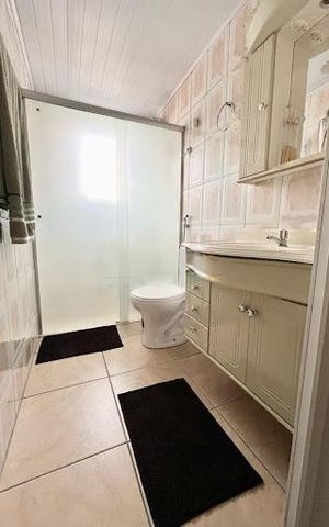 Casa à venda com 180m², 3 quartos e 2 vagas