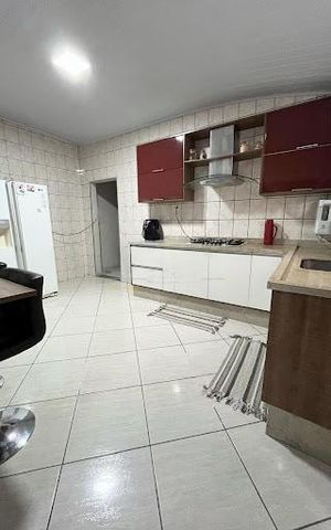 Casa à venda com 180m², 3 quartos e 2 vagas