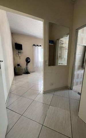 Casa à venda com 180m², 3 quartos e 2 vagas