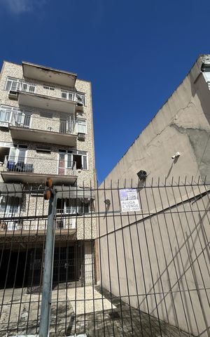 Apartamento para alugar com 56m², 1 quarto e 1 vagaFachada + plaquinha