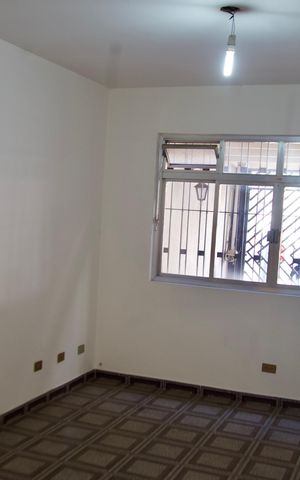 Casa para alugar com 180m², 3 quartos e 2 vagas Casa para alugar com 180m², 3 quartos e 2 vagasSala