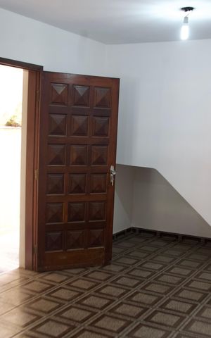 Casa para alugar com 180m², 3 quartos e 2 vagas Casa para alugar com 180m², 3 quartos e 2 vagasSala