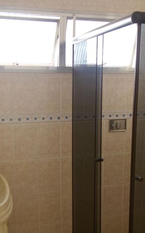 Casa para alugar com 180m², 3 quartos e 2 vagas Casa para alugar com 180m², 3 quartos e 2 vagasBanheiro 2