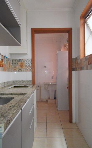 Apartamento à venda com 77m², 2 quartos e 2 vagasCozinha