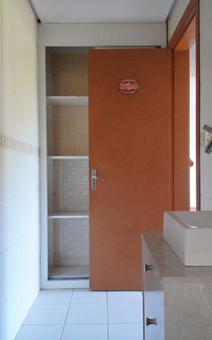 Apartamento à venda com 77m², 2 quartos e 2 vagasBanheiro