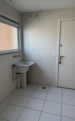 Apartamento para alugar com 200m², 3 quartos e 3 vagas