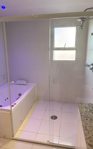 Apartamento para alugar com 200m², 3 quartos e 3 vagas