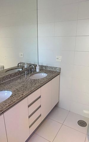 Apartamento para alugar com 200m², 3 quartos e 3 vagas