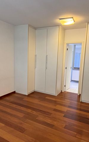 Apartamento para alugar com 200m², 3 quartos e 3 vagas
