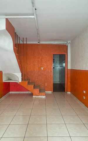 Casa à venda com 113m², 2 quartos e 1 vagaSala