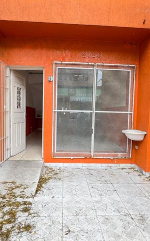 Casa à venda com 113m², 2 quartos e 1 vagaGaragem