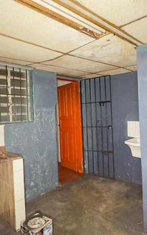 Casa à venda com 113m², 2 quartos e 1 vagaÁrea de Serviço