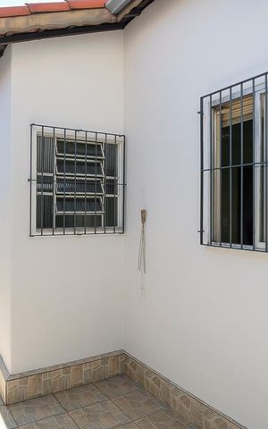 Casa para alugar com 236m², 3 quartos e 3 vagasQuintal