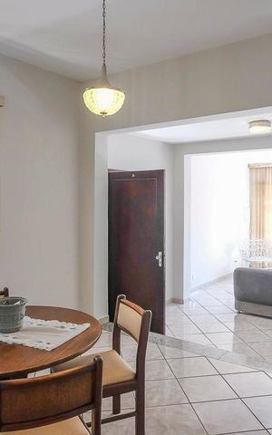 Casa para alugar com 236m², 3 quartos e 3 vagasSala