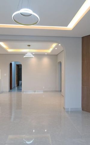 Casa à venda com 197m², 4 quartos e 4 vagas Casa à venda com 197m², 4 quartos e 4 vagasSala