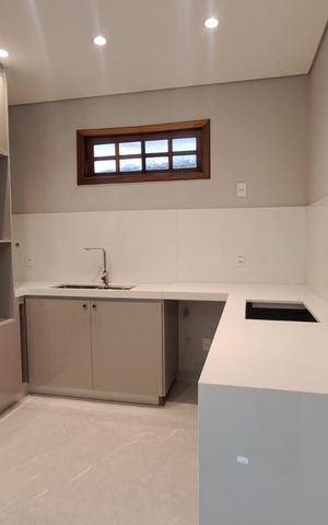 Casa à venda com 197m², 4 quartos e 4 vagas Casa à venda com 197m², 4 quartos e 4 vagasCozinha