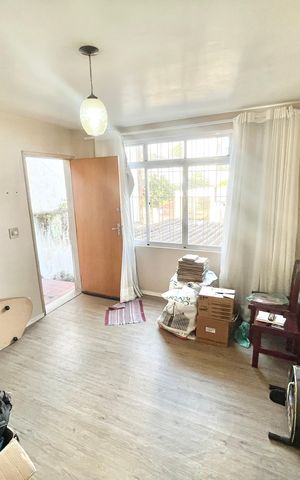 Casa à venda com 105m², 3 quartos e 1 vaga Casa à venda com 105m², 3 quartos e 1 vagaSala