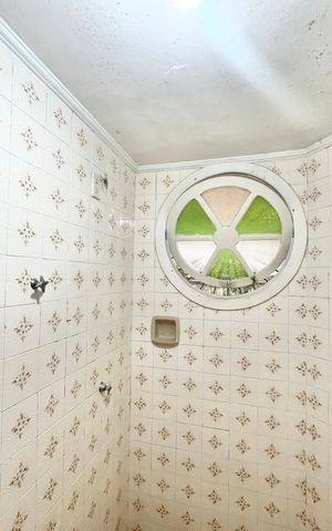 Casa à venda com 105m², 3 quartos e 1 vaga Casa à venda com 105m², 3 quartos e 1 vagaBanheiro 2