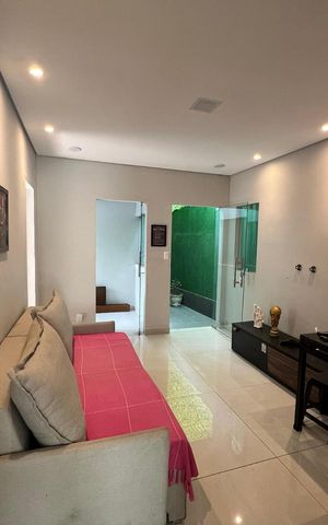 Casa à venda com 210m², 3 quartos e 2 vagas Casa à venda com 210m², 3 quartos e 2 vagasSala