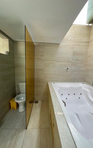 Casa à venda com 210m², 3 quartos e 2 vagas Casa à venda com 210m², 3 quartos e 2 vagasCozinha