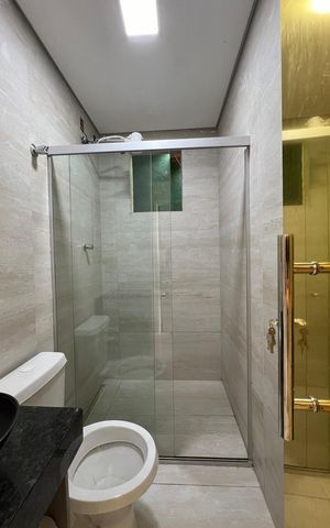Casa à venda com 210m², 3 quartos e 2 vagas Casa à venda com 210m², 3 quartos e 2 vagasBanheiro