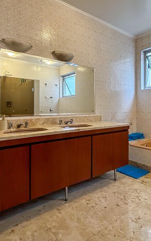 Apartamento à venda com 234m², 3 quartos e 2 vagas