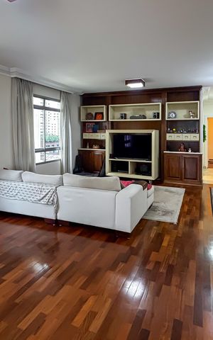 Apartamento à venda com 234m², 3 quartos e 2 vagas
