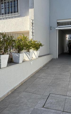 Casa à venda com 291m², 4 quartos e 4 vagas Casa à venda com 291m², 4 quartos e 4 vagasÁrea externa