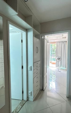Casa à venda com 390m², 4 quartos e 2 vagasCloset da suíte