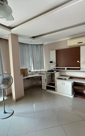 Casa à venda com 390m², 4 quartos e 2 vagasSuíte