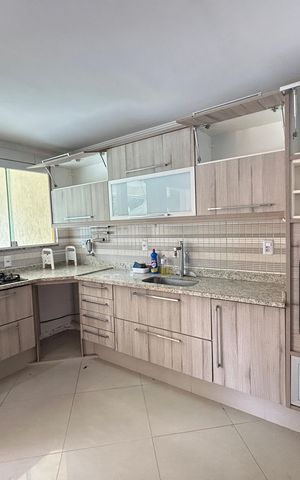 Casa à venda com 390m², 4 quartos e 2 vagasCozinha