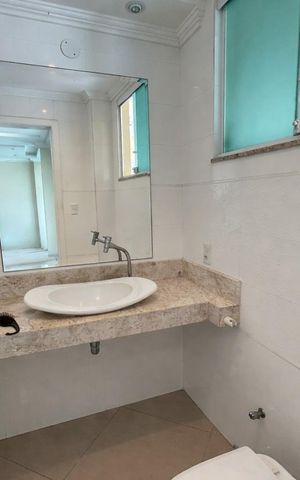 Casa à venda com 390m², 4 quartos e 2 vagasBanheiro 3