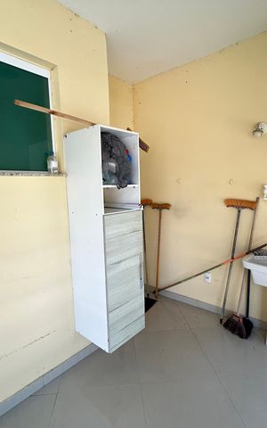 Casa à venda com 390m², 4 quartos e 2 vagasÁrea de Serviço